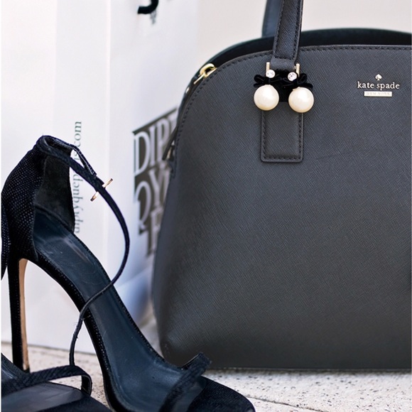 KATE SPADE • Girls In Pearls Velvet Drop Earrings - Picture 3 of 6